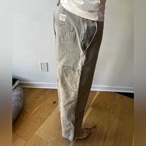 Vintage Columbia Cargo style utility pant. Regular/loose fit. 32-33”waist.